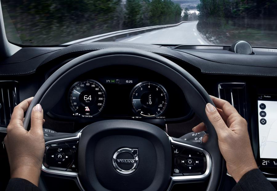 Панель приборов Volvo V90 T6 Cross Country 2016 года  (фото 54 из 104)
